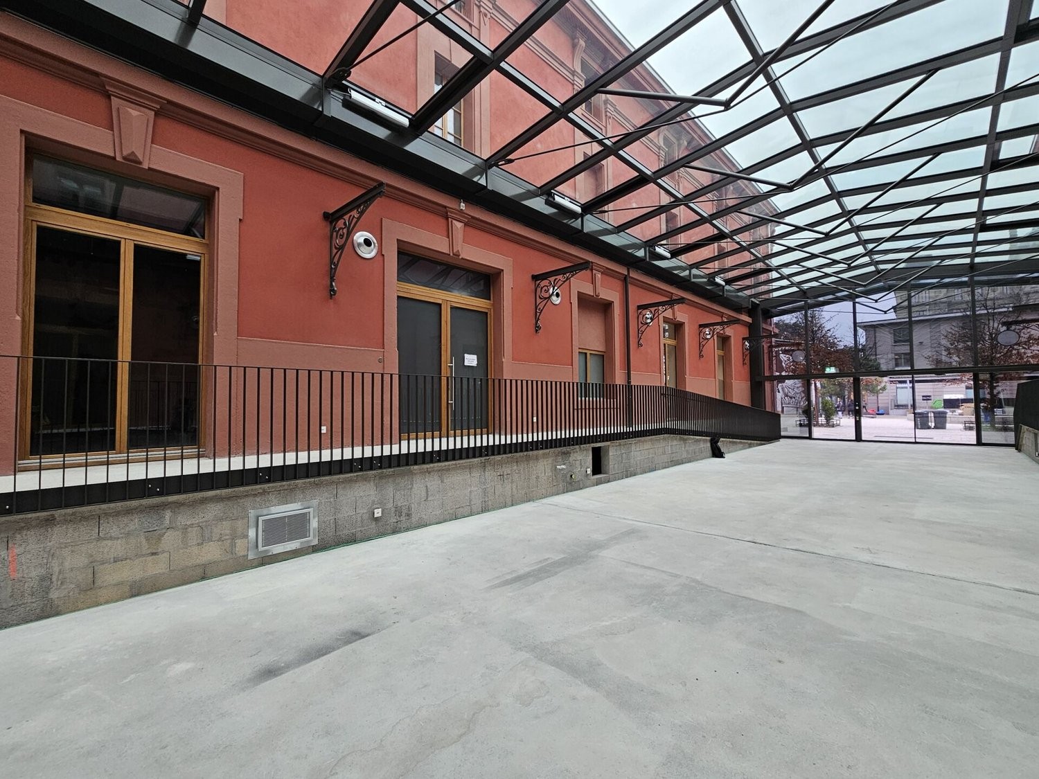 322m² Laden, Foto 5 von 10