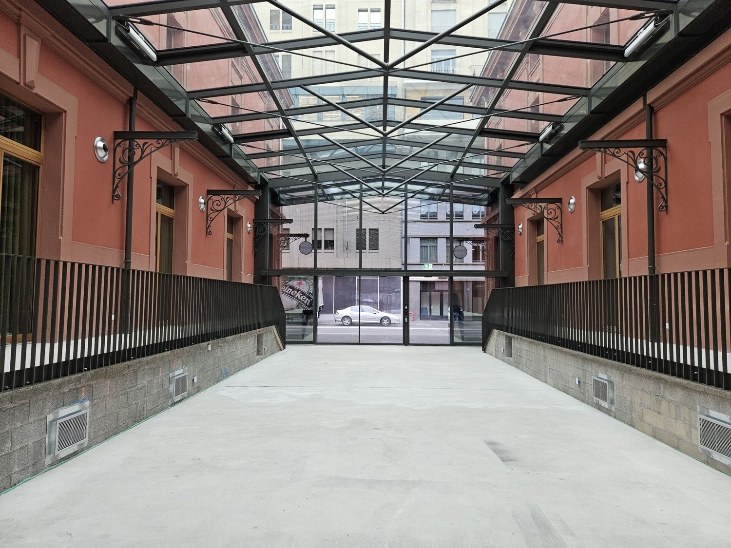 322m² Laden, Foto 3 von 10