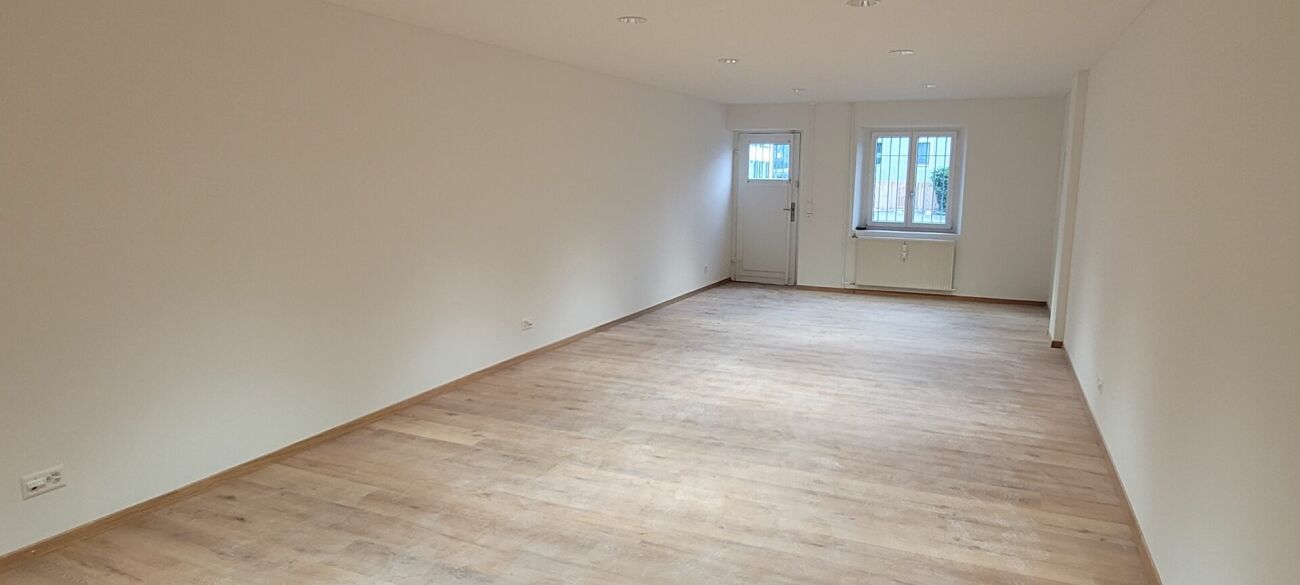 Office, Foto 1 von 2