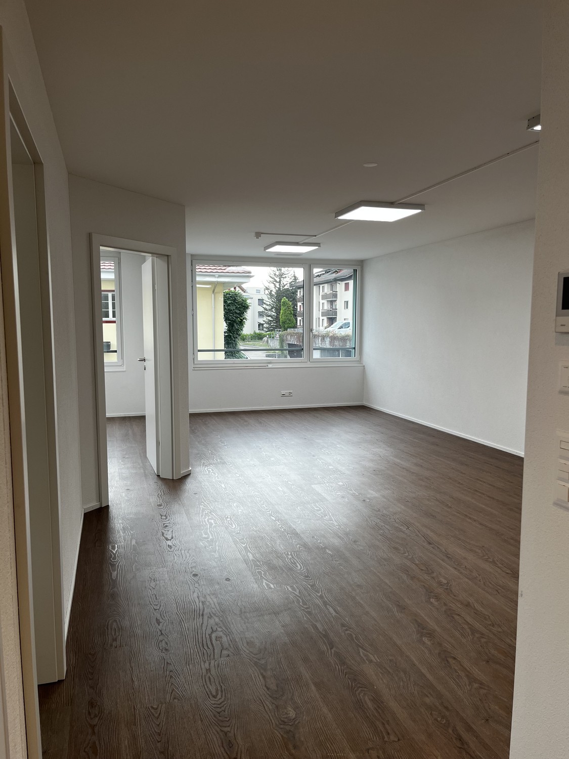 139m² office