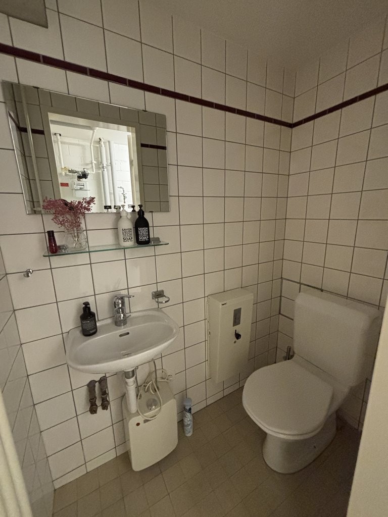 55m² commercial, photo 7 sur 8