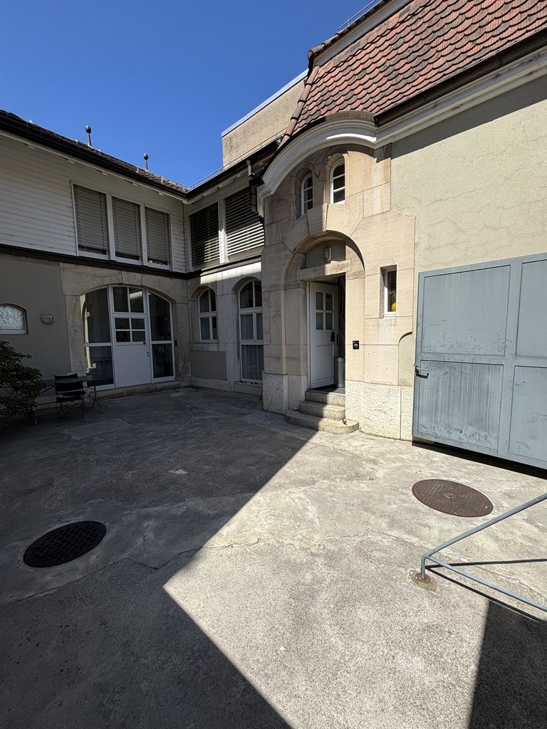 55m² commercial, photo 1 sur 8