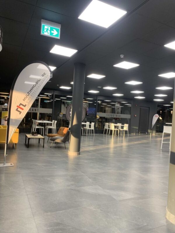61m² Laden