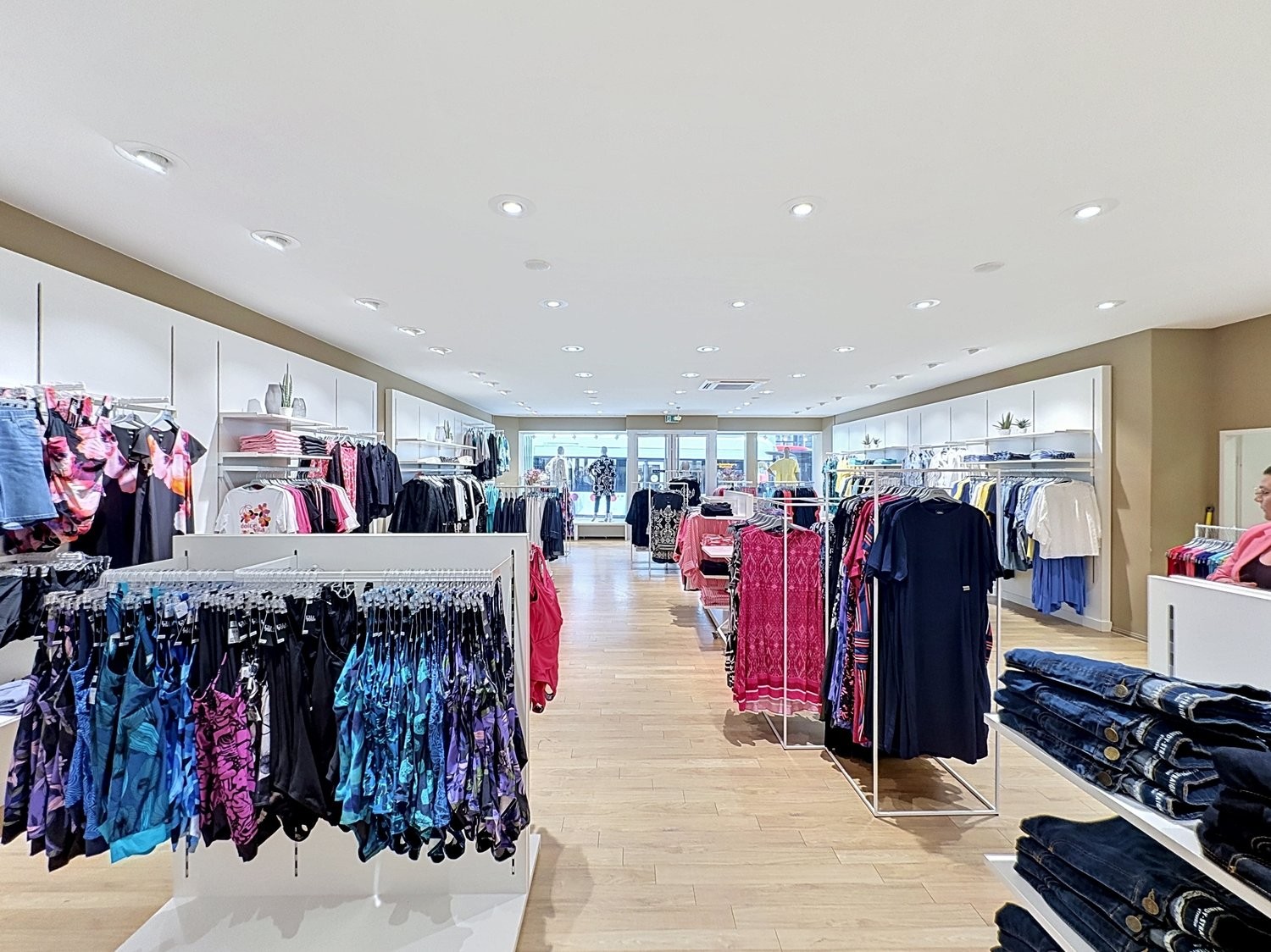 332m² Laden