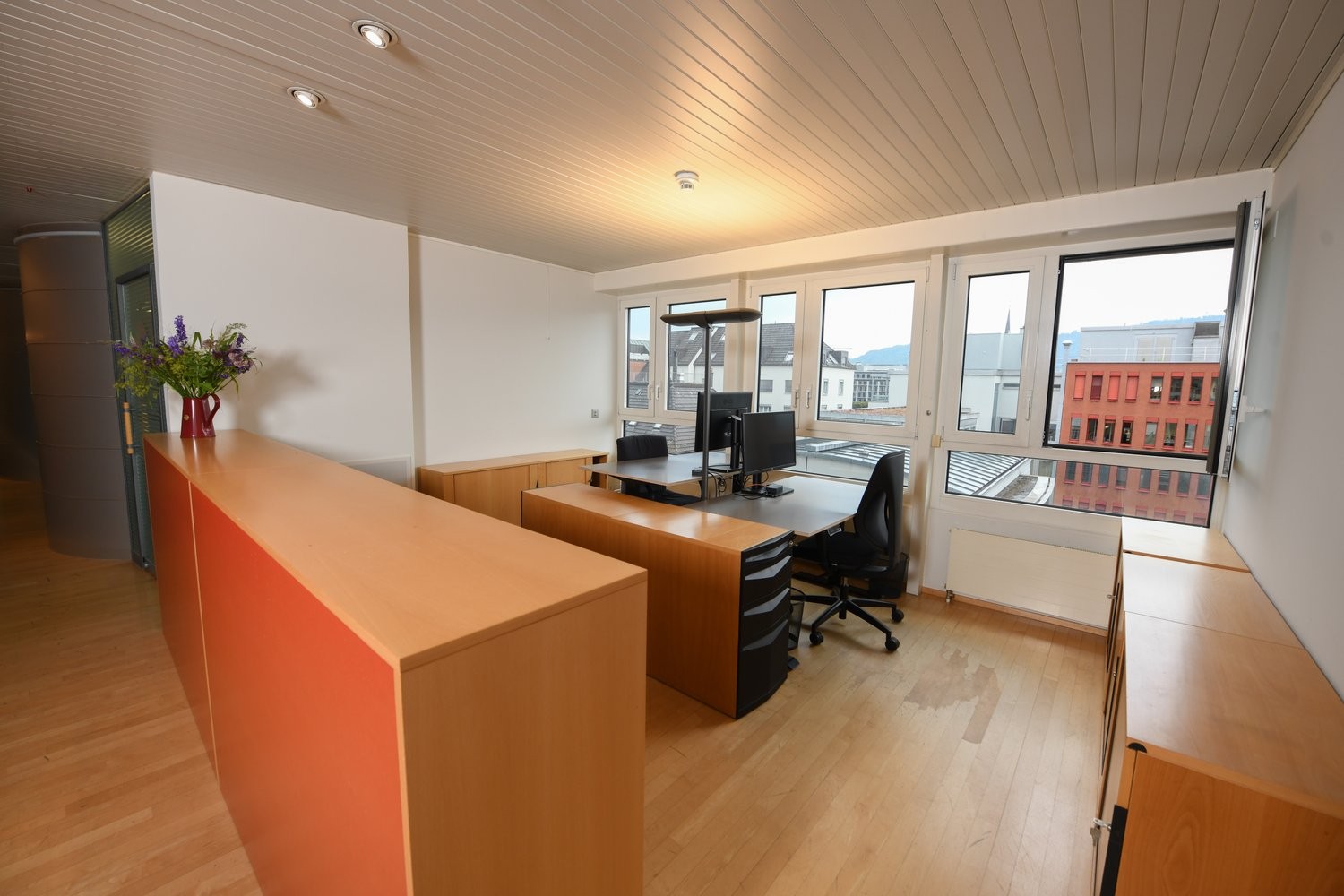 311m² bureau, photo 2 sur 9