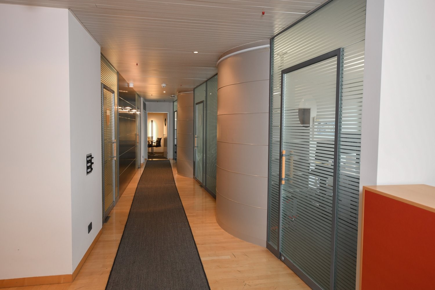 311m² bureau, photo 4 sur 9