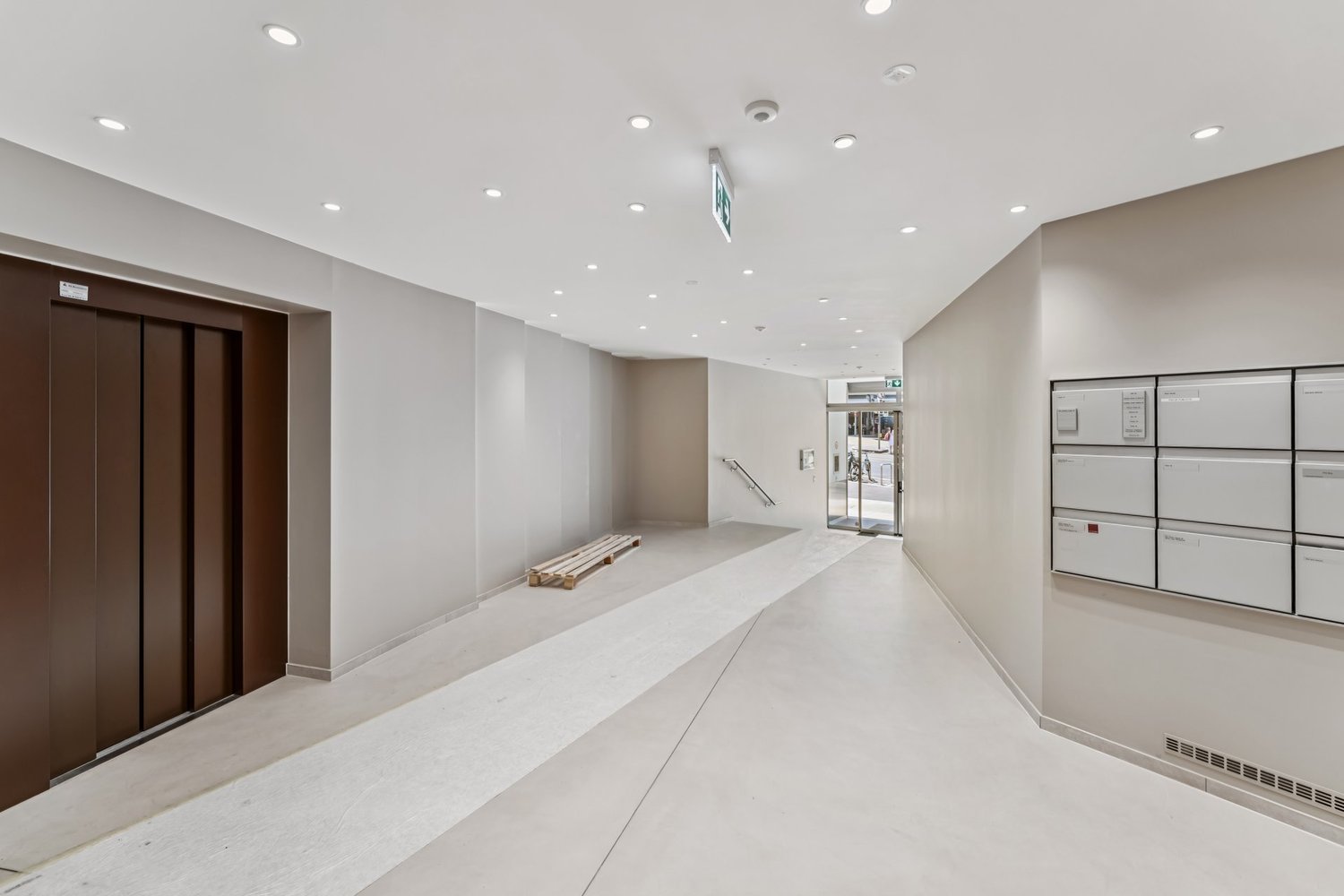326m² Büro, Foto 6 von 7