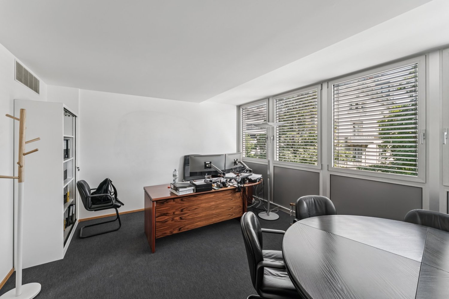 326m² Büro, Foto 5 von 7