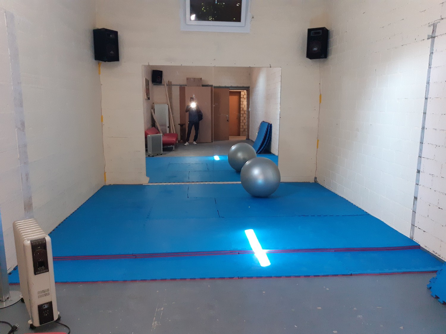 32m² commercial
