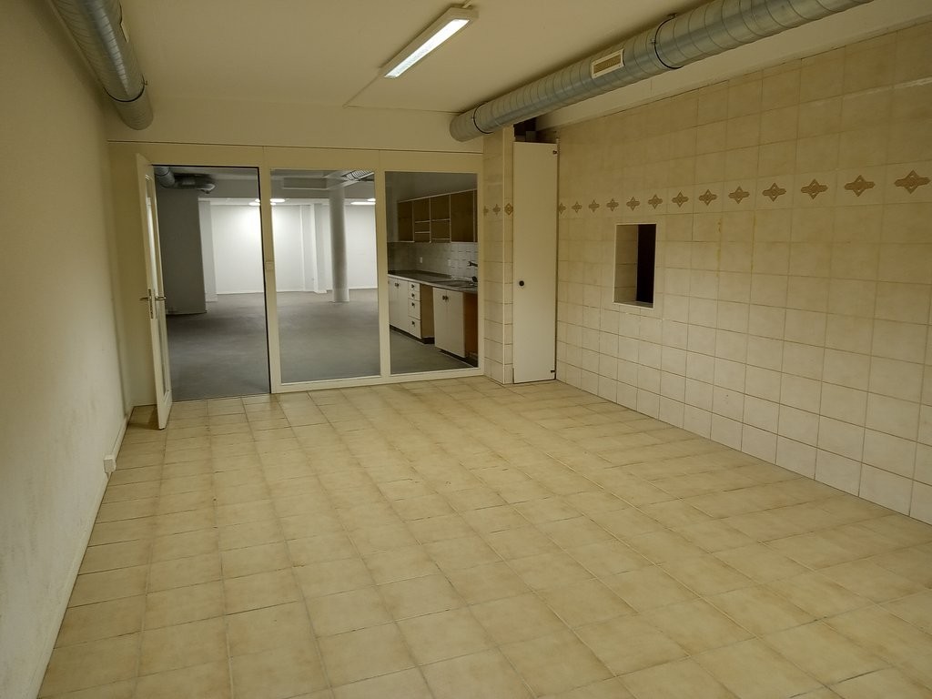 245m² Büro, Foto 9 von 10