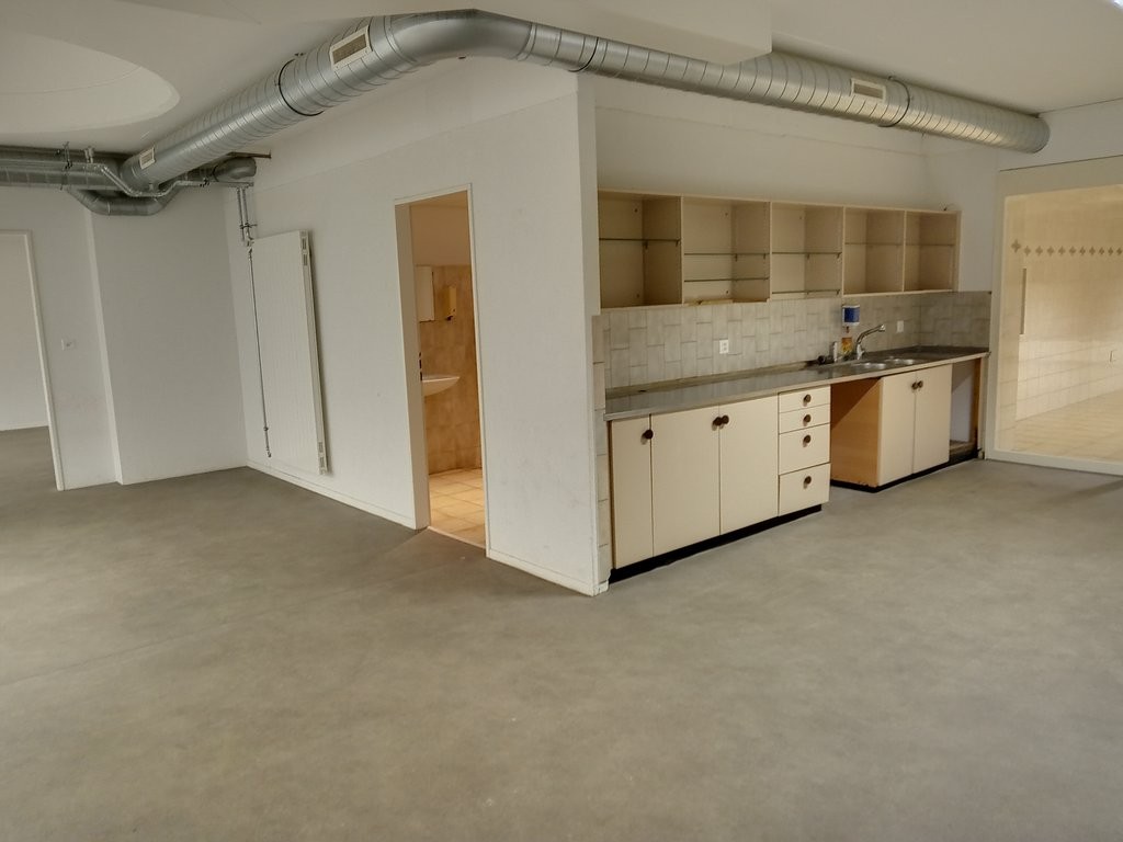 245m² Büro, Foto 5 von 10