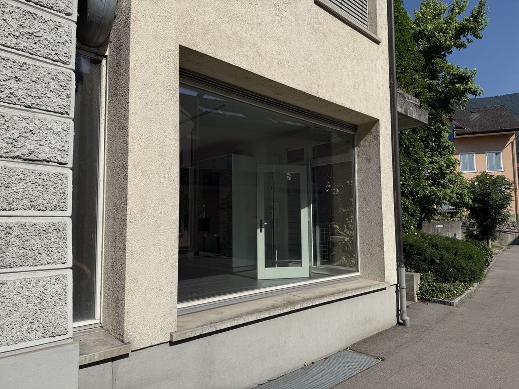 76m² negozio, foto 6 di 7