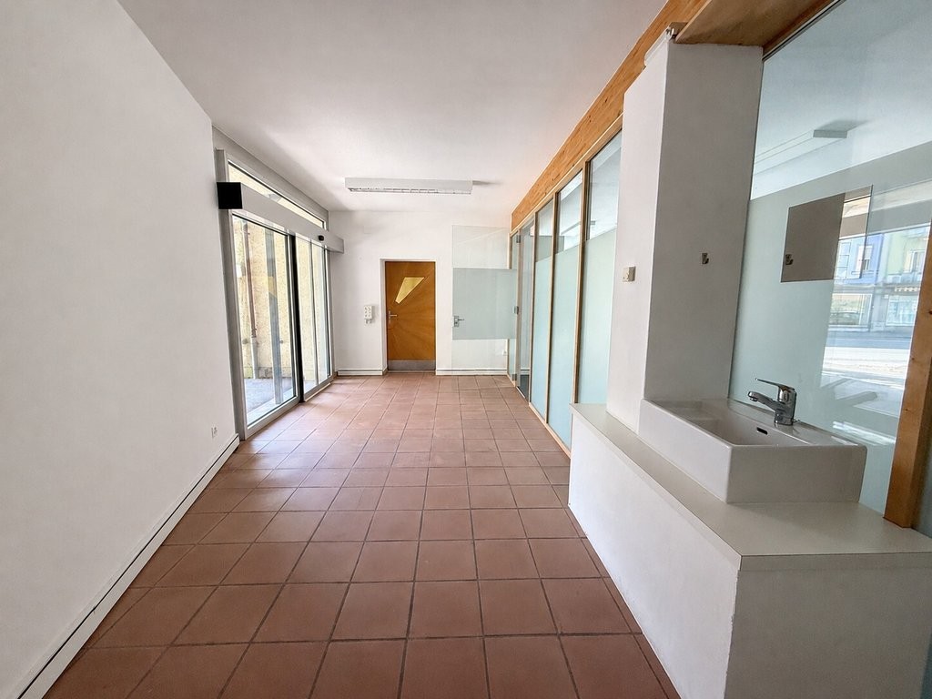 76m² negozio, foto 3 di 7