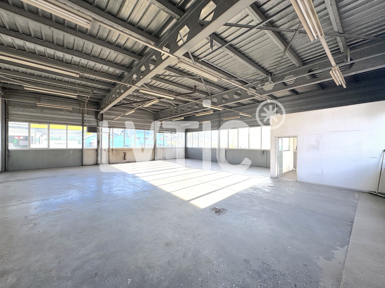 725m² Industrieobjekt