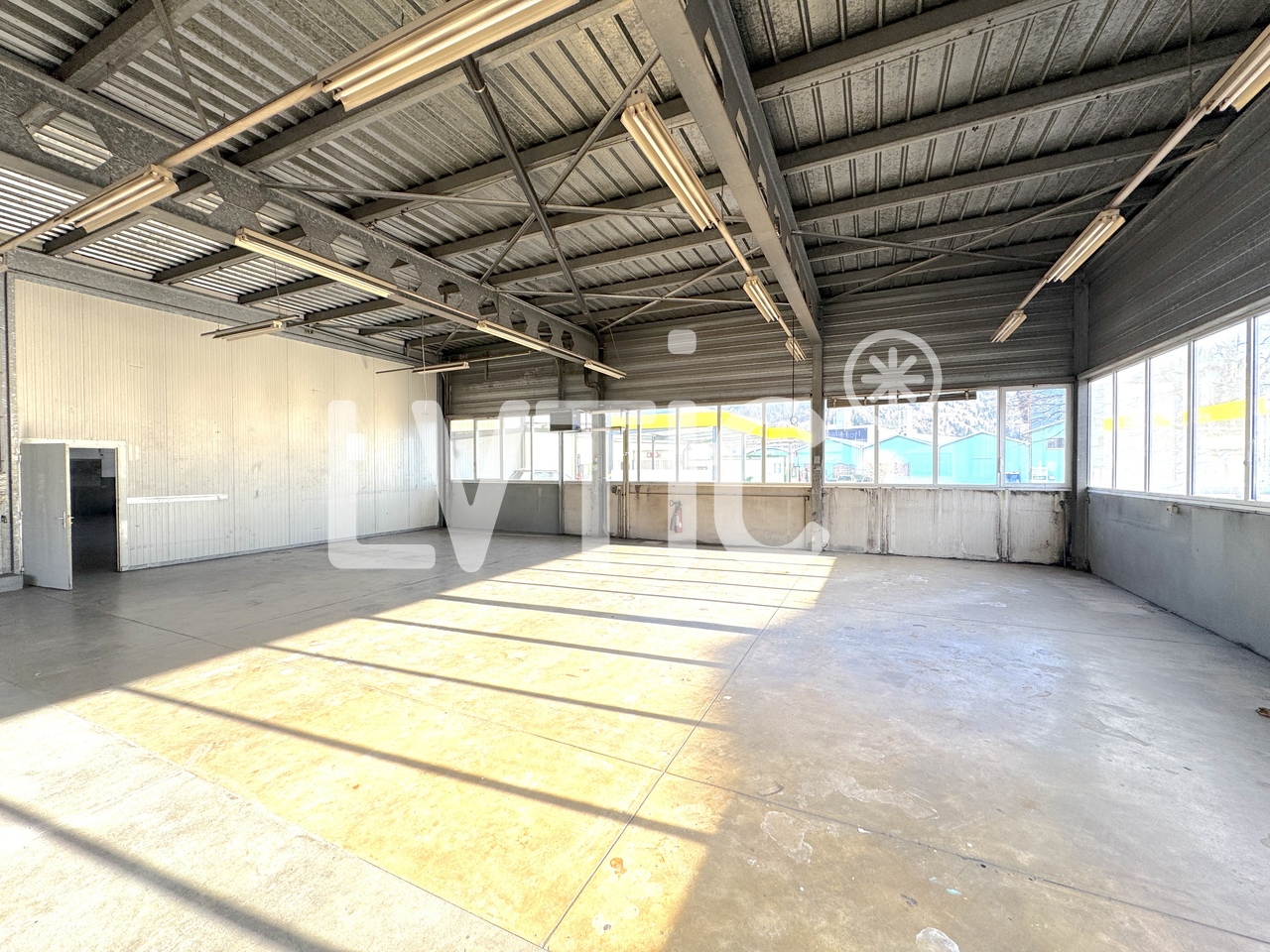 725m² Industrieobjekt