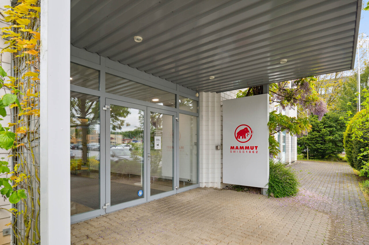 1260m² commercial, Foto 1 von 10