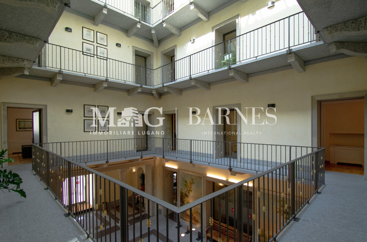 578m² Büro, Foto 3 von 10