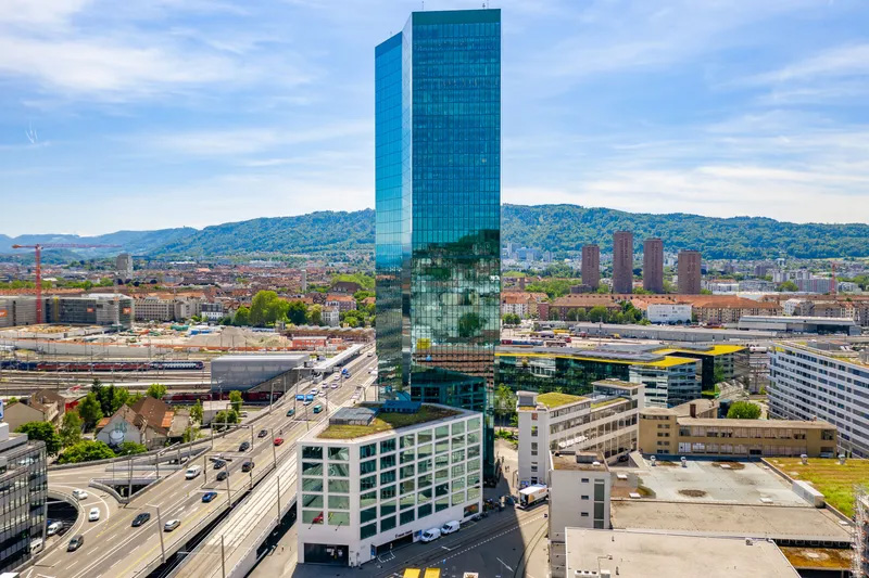 100m² office