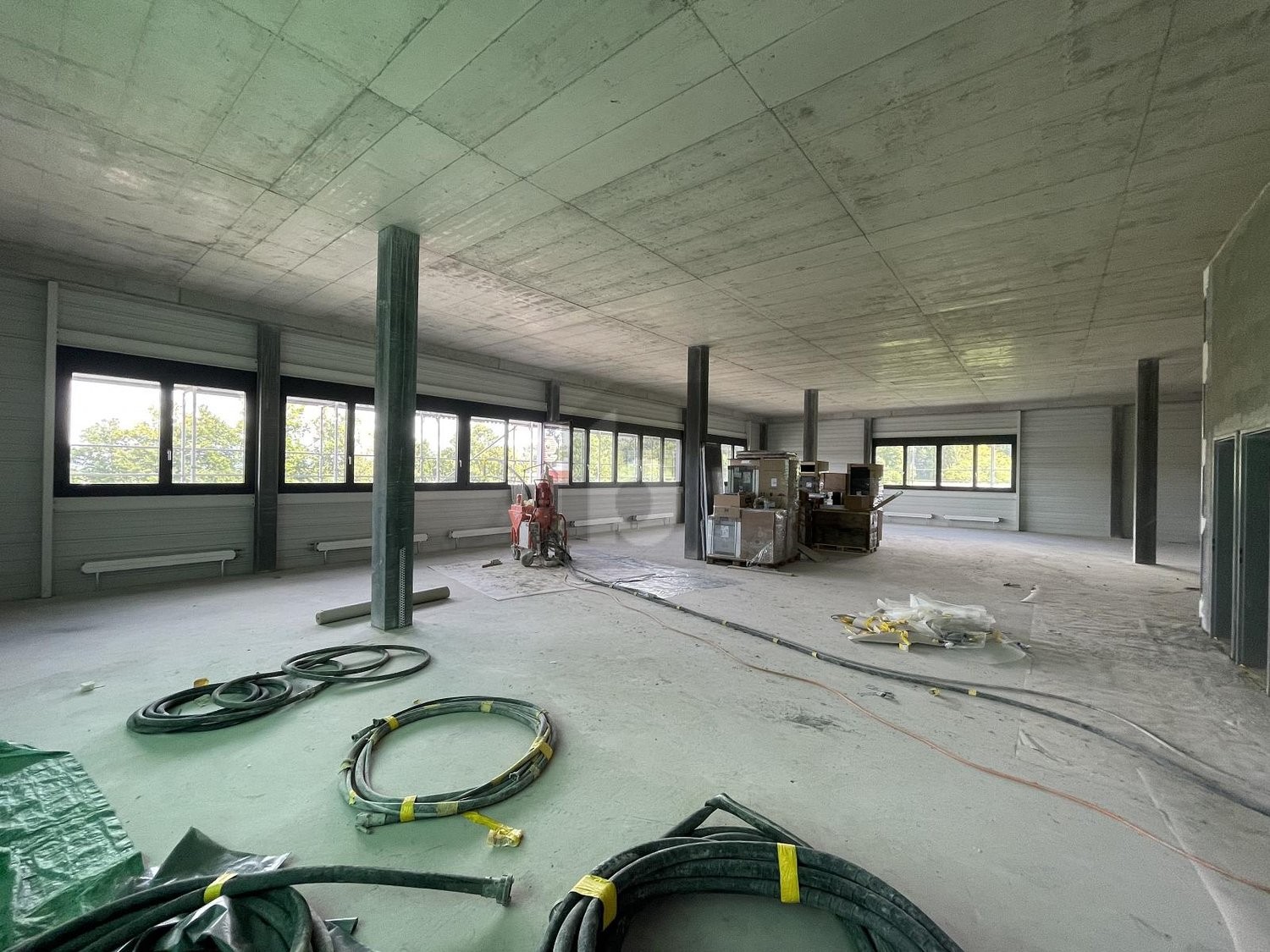 287m² industrial object, Foto 1 von 4