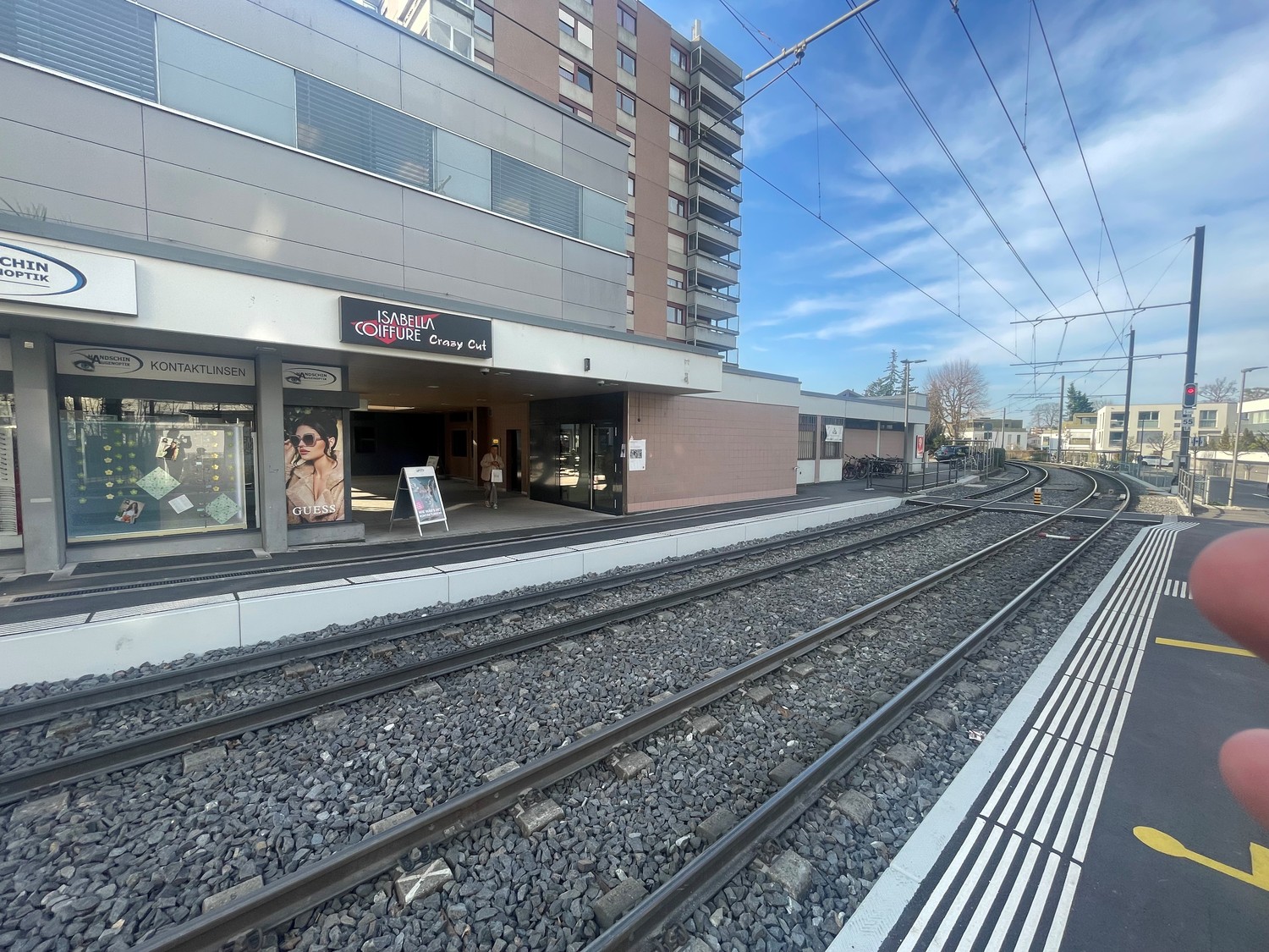 354m² department store