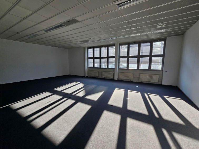96m² Büro