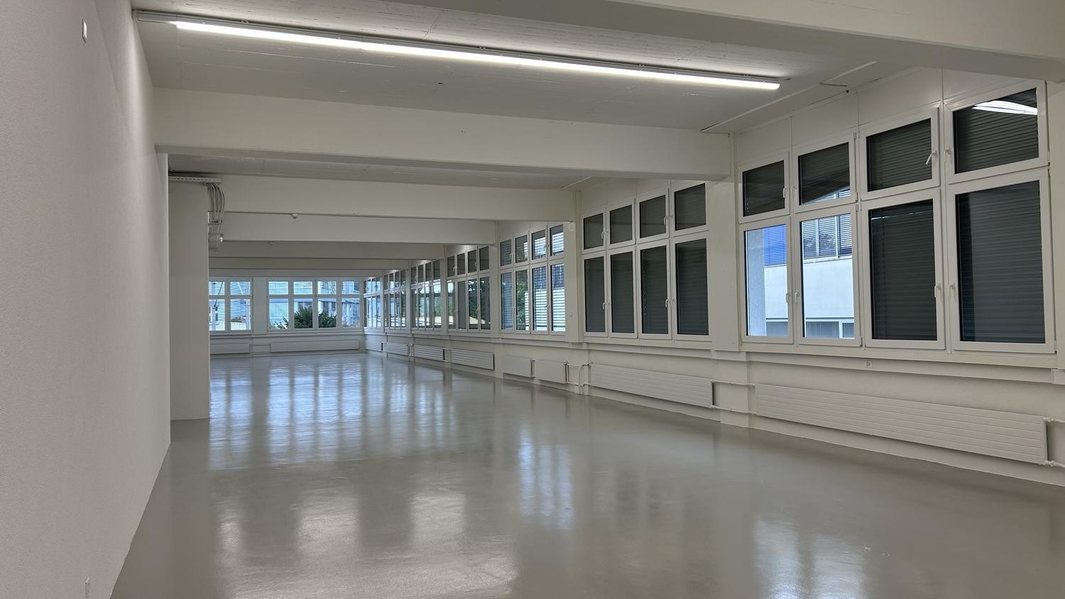 350m² commercial, photo 4 sur 10