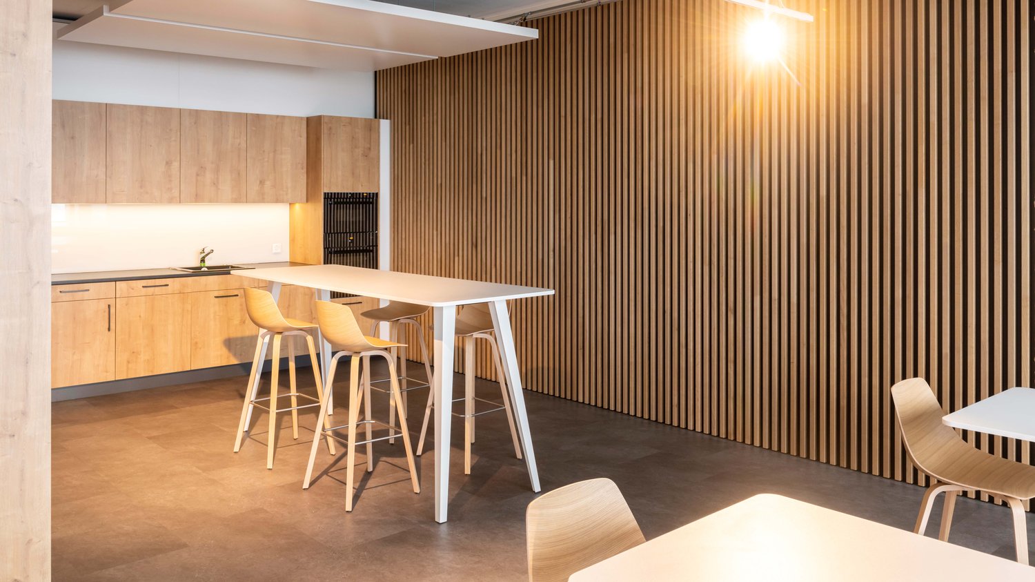 200m² office