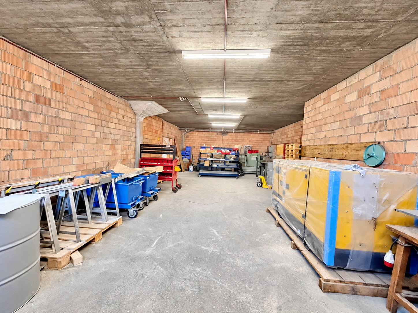 520m² di deposito, foto 5 di 10