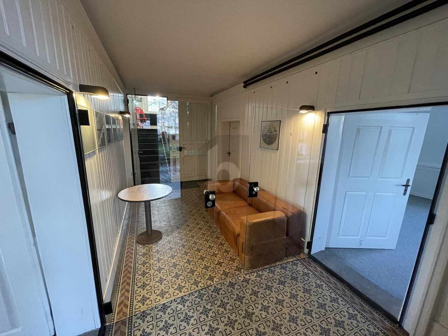 50m² office