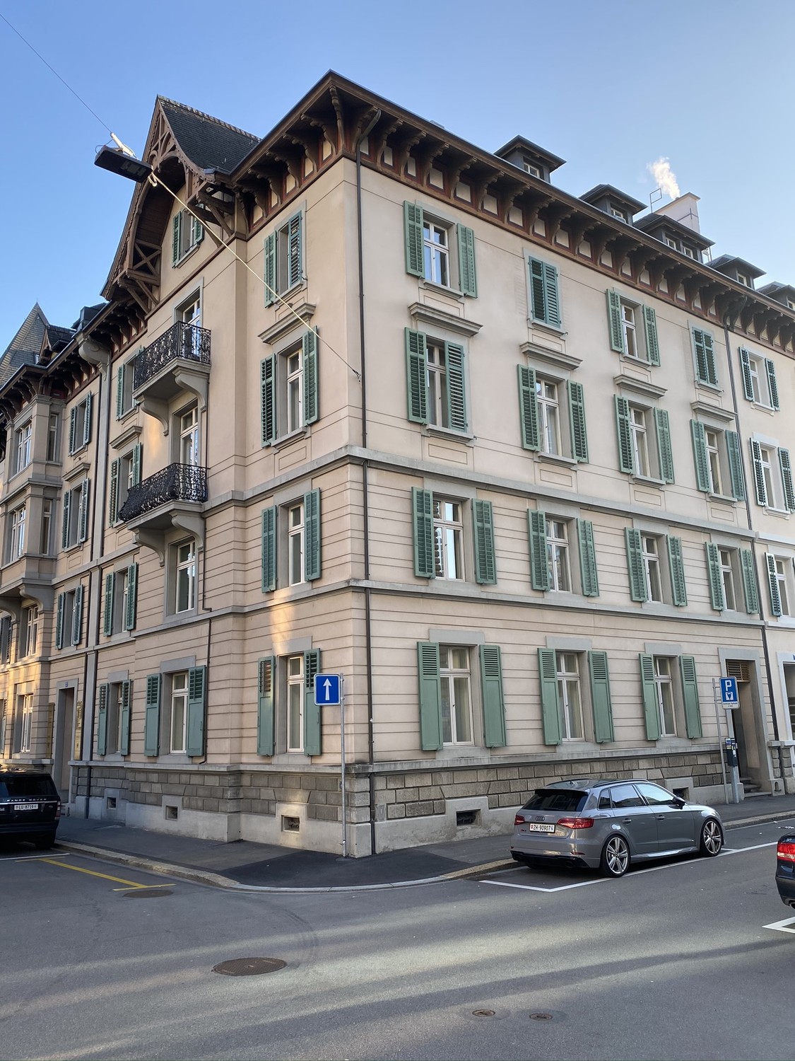 130m² office