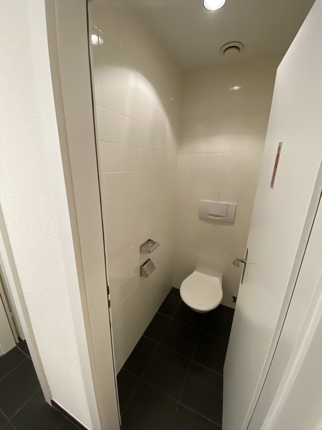 130m² office