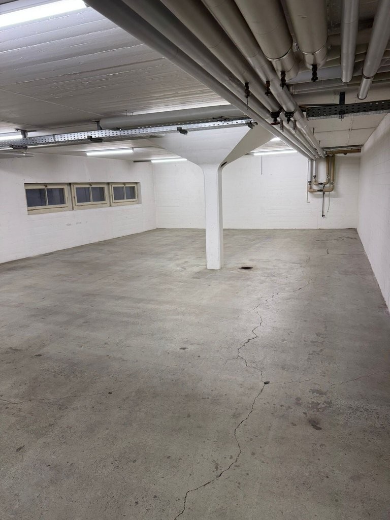 Locale di deposito di 200m², foto 5 di 5