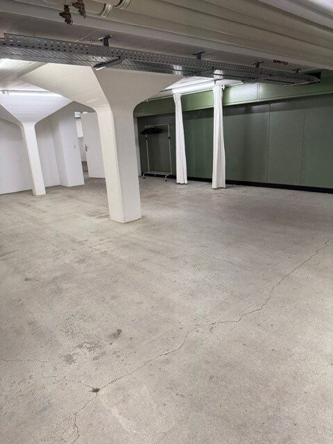 Locale di deposito di 200m², foto 4 di 5
