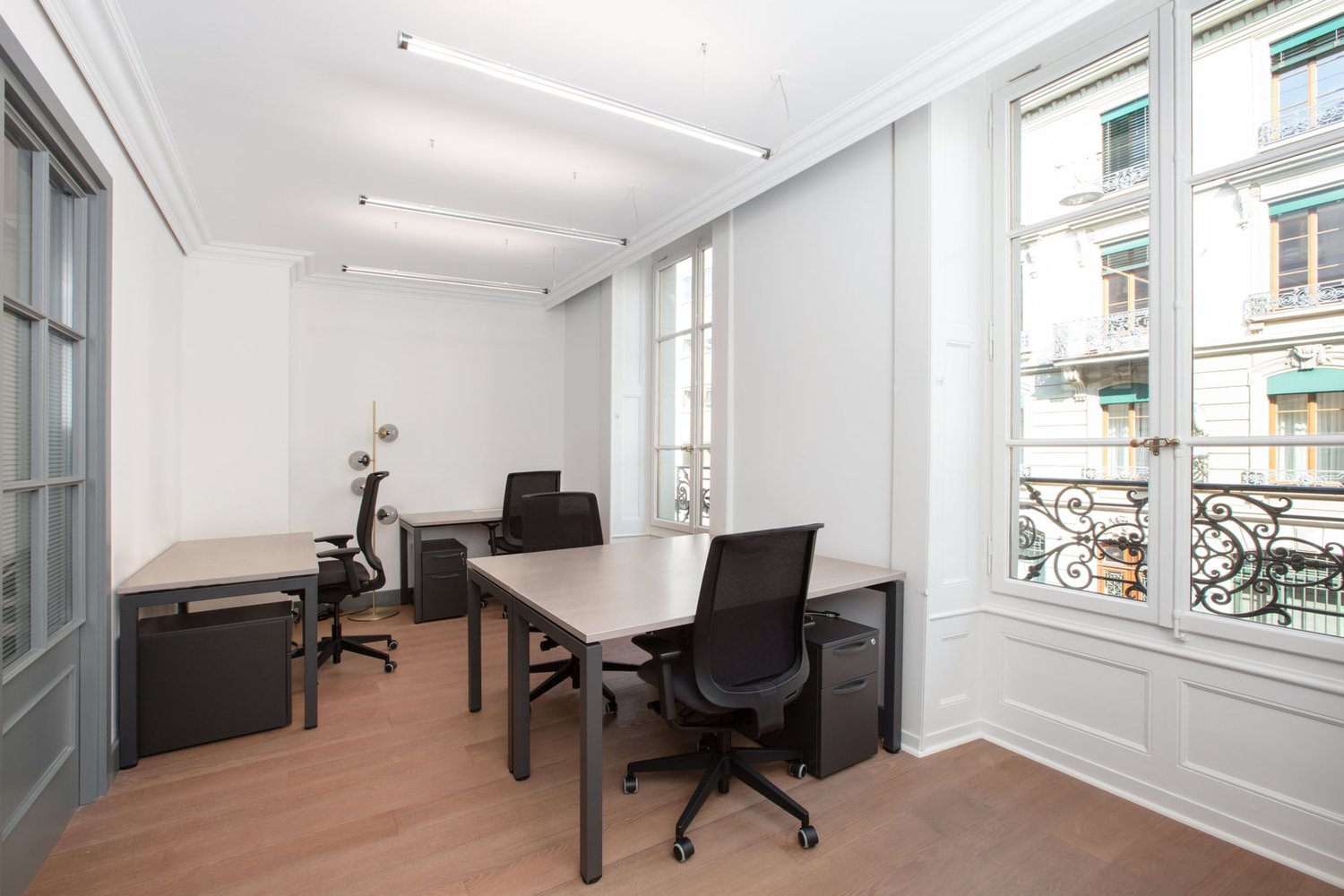 220m² Büro, Foto 2 von 10