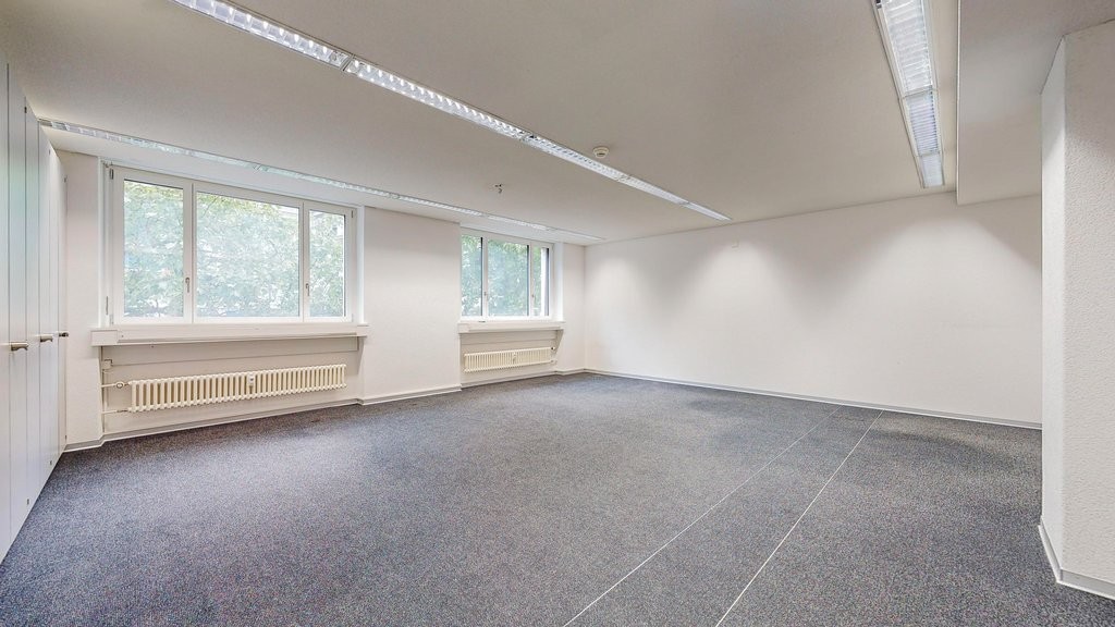 199m² office