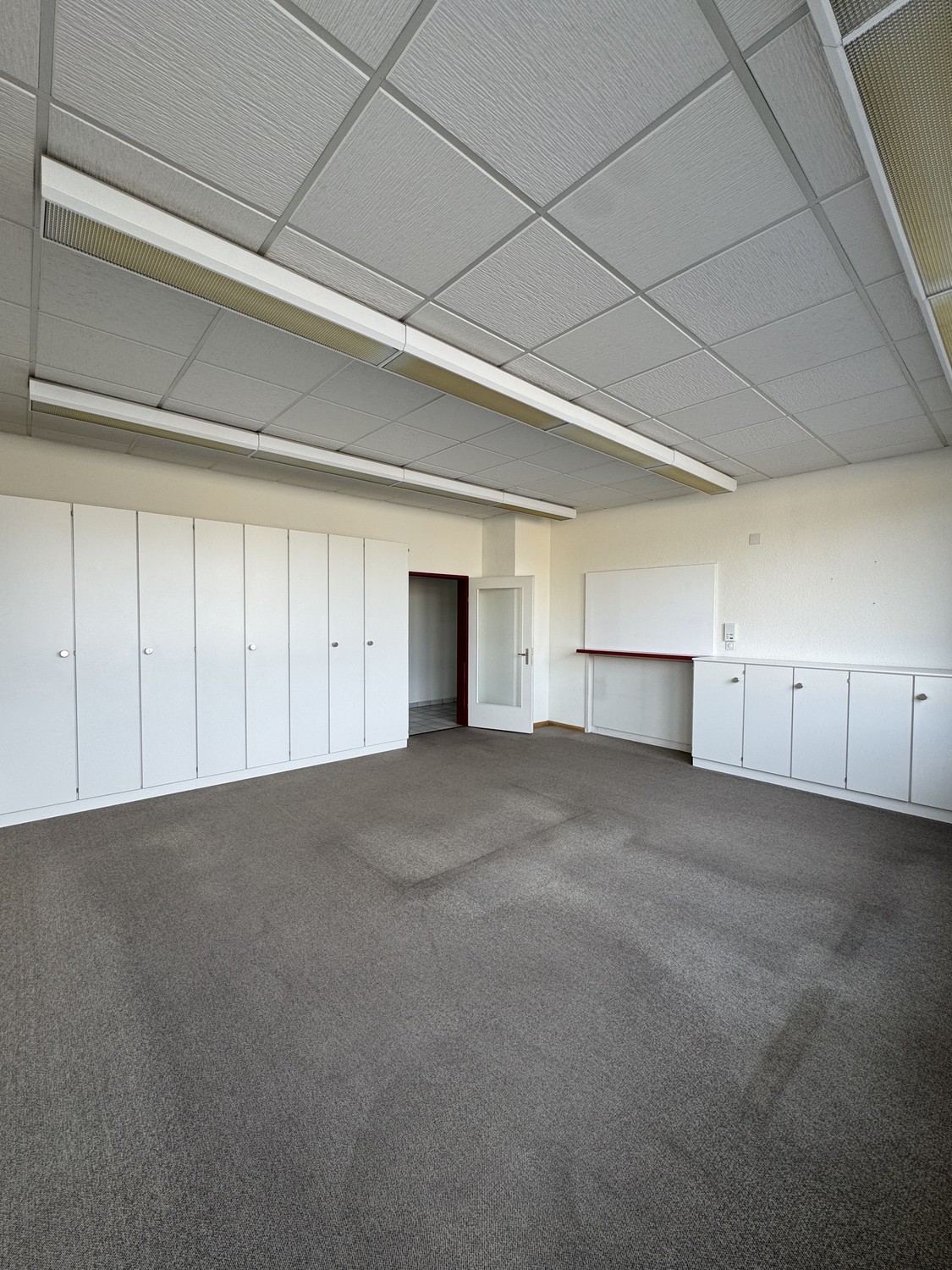 703m² office, Foto 3 von 10