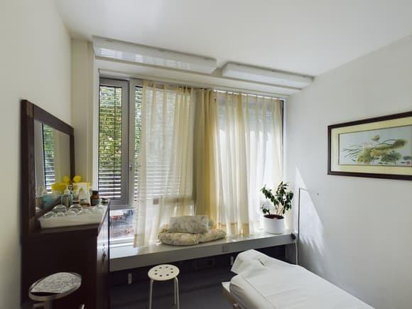98m² office