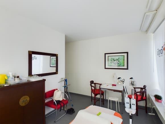 98m² office