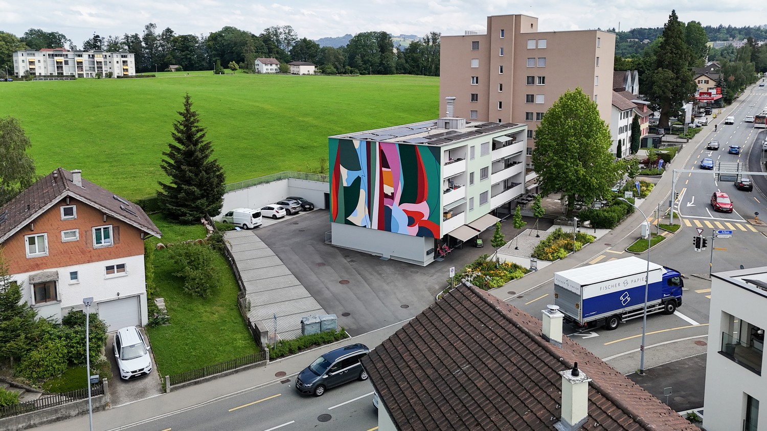 97m² shop