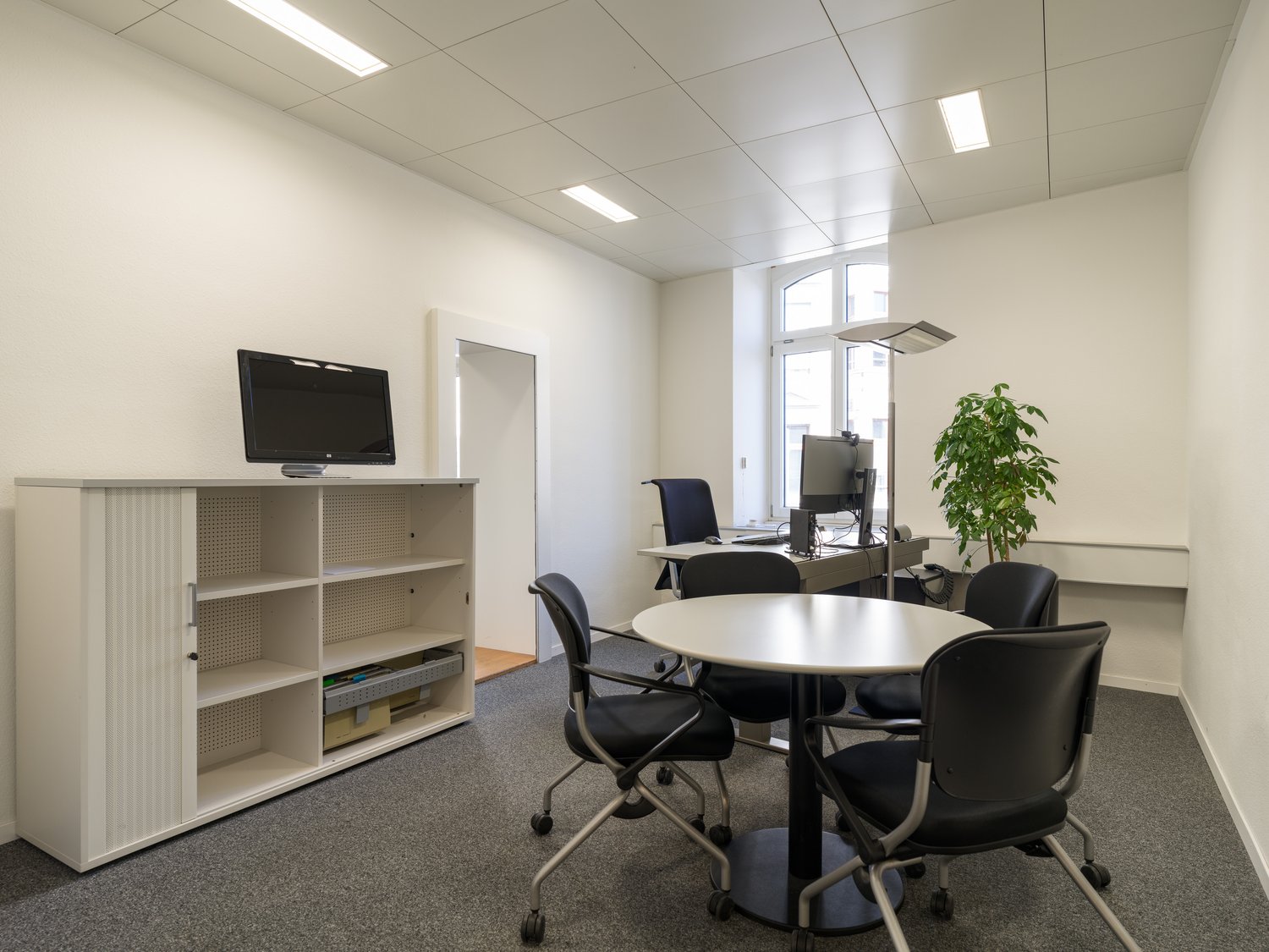 230m² office, Foto 2 von 10
