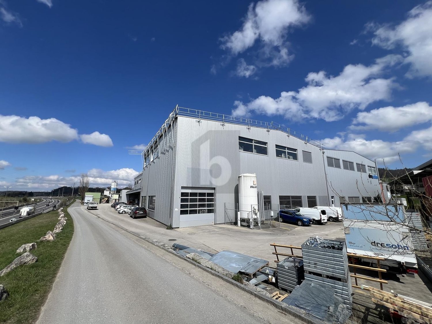 2000m² storage room, Foto 1 von 4