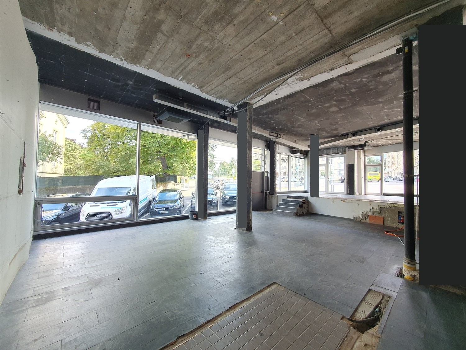 183m² Laden