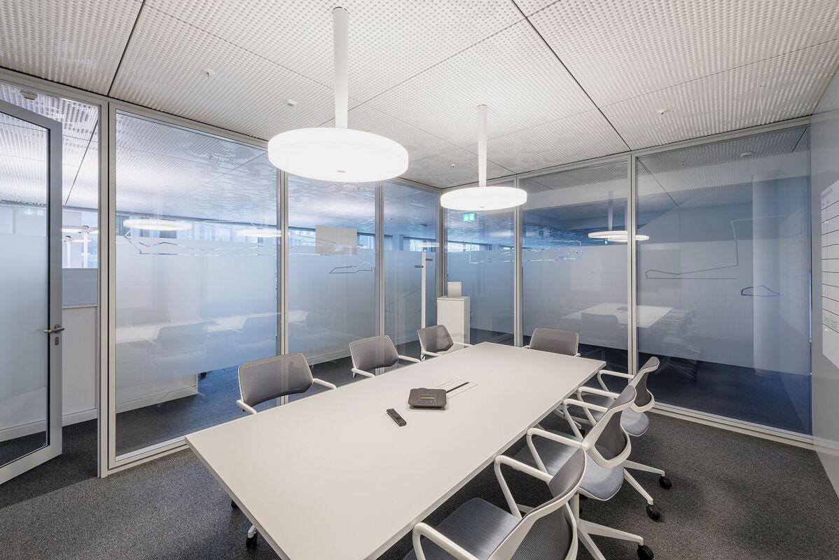 1400m² office