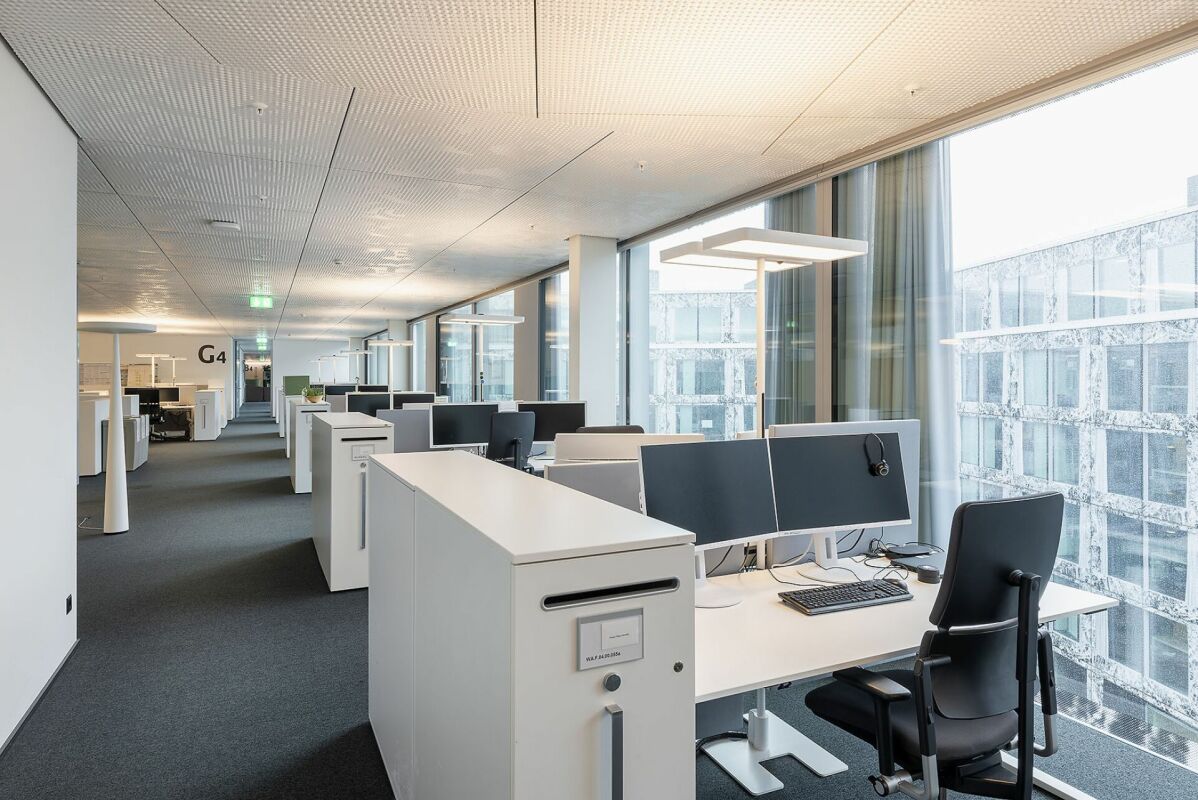 1400m² office