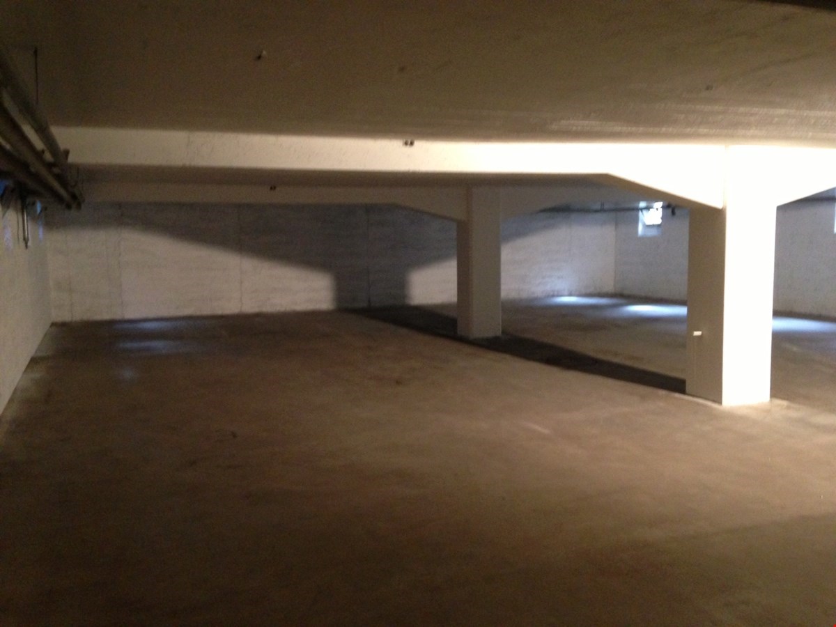 310m² storage room, photo 3 of 5
