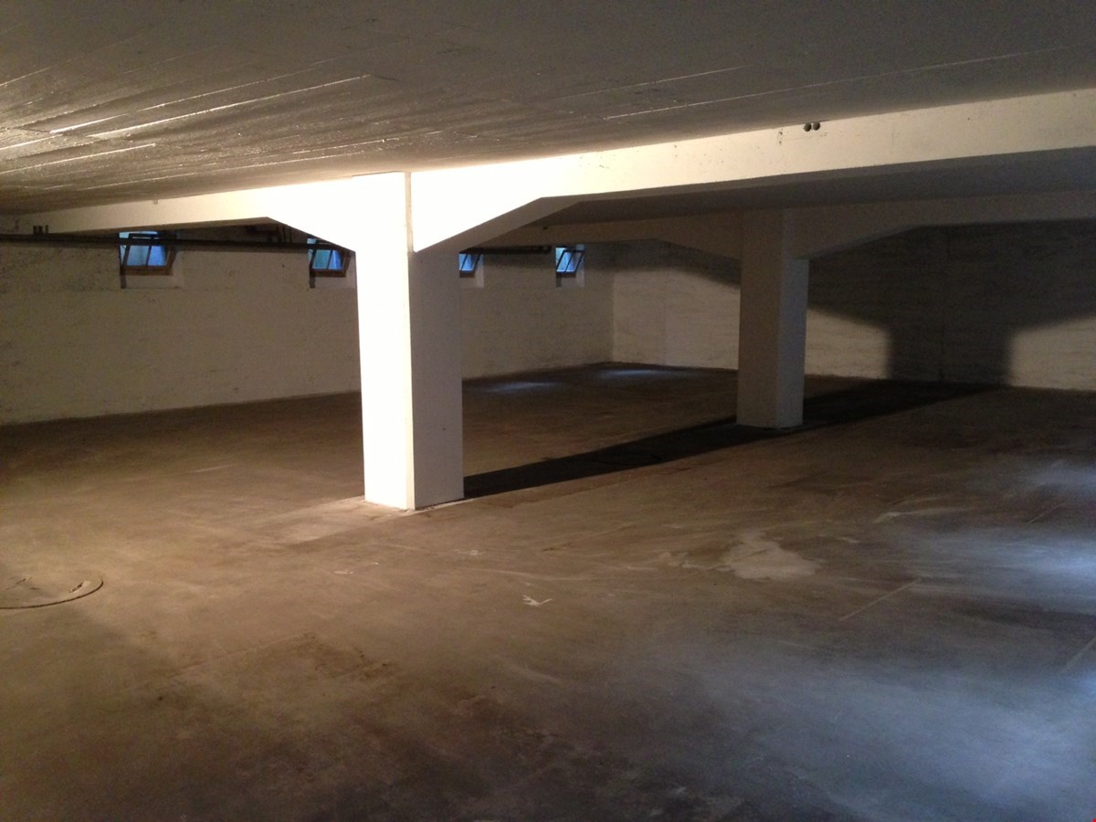 310m² storage room, photo 4 of 5
