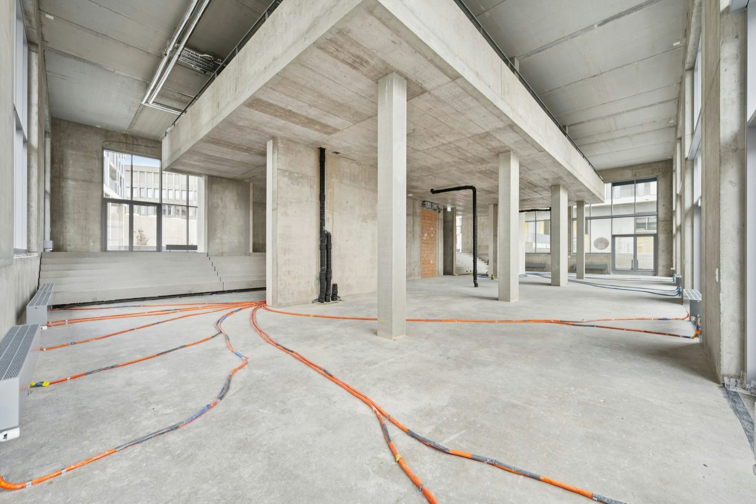 604m² commercial
