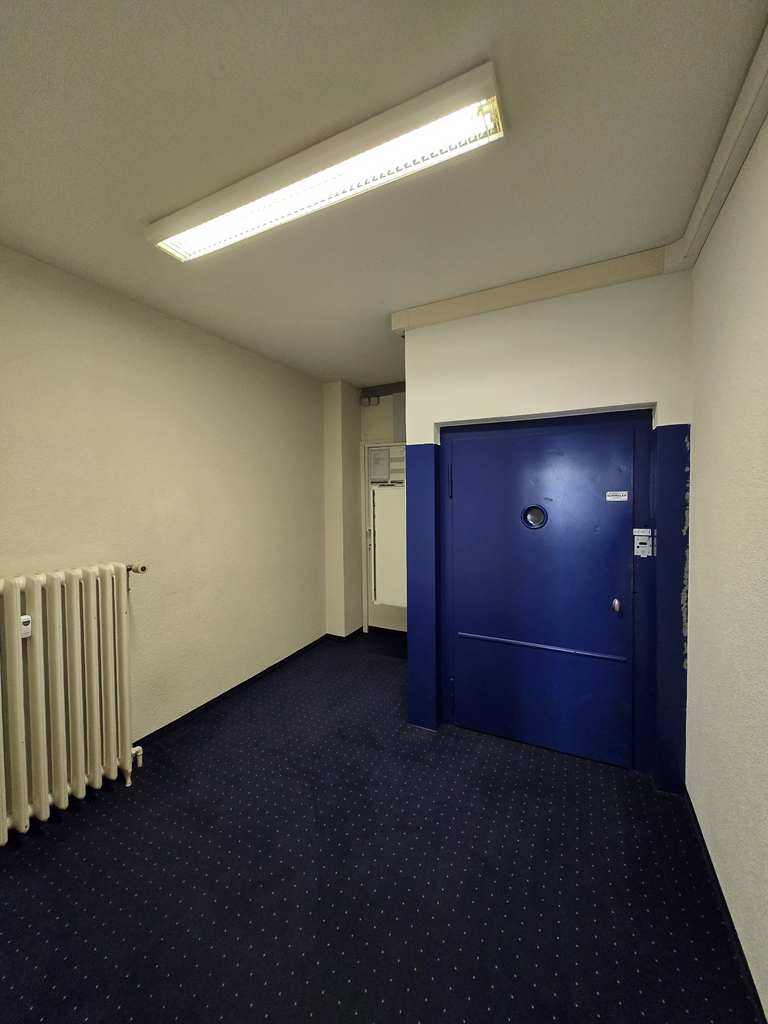 224m² office