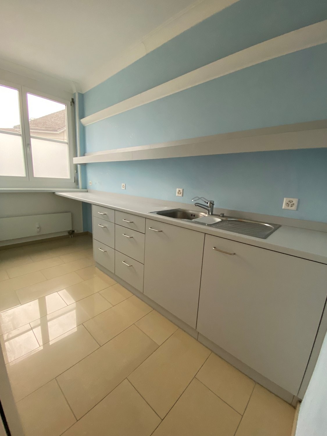 70m² office