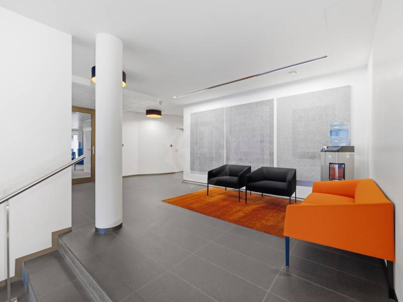 330m² Büro, Foto 9 von 10